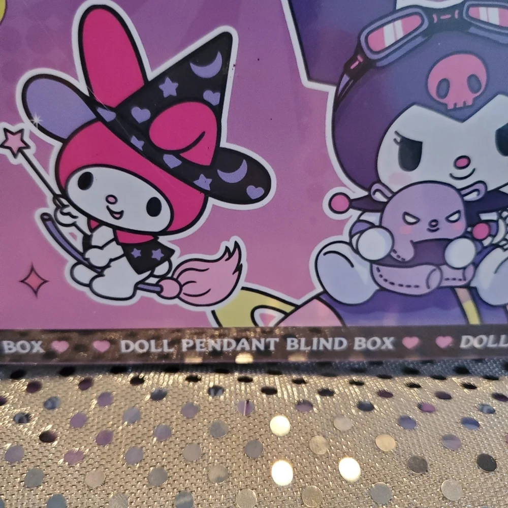 Official Sanrio Sweet Cool Family Doll Pendant keychain Blind Box.